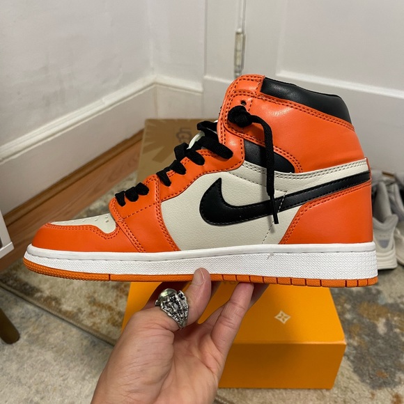 Men’s Size 8 (Euro Sz 41) Jordan 1 Retro High OG Reverse Shattered Backboard - Picture 9 of 17
